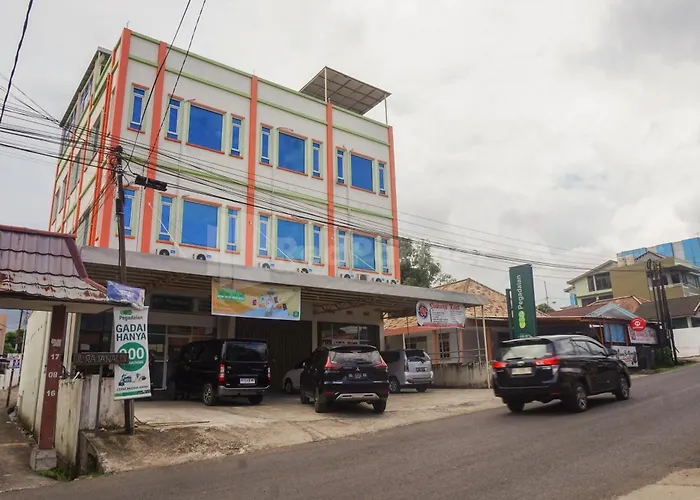 Sakura Kos RedPartner Bed & Breakfast Palembang