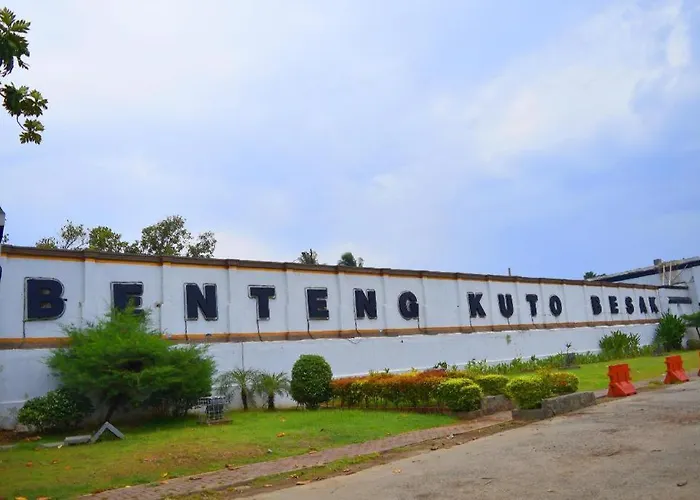 Oyo 90390 Hotel Rd Premium Palembang